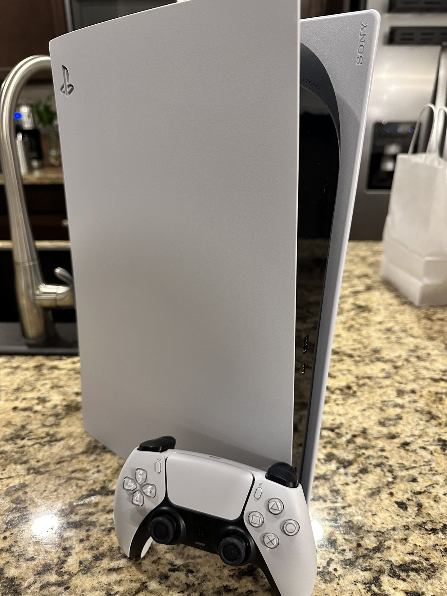 PS5 + Controller