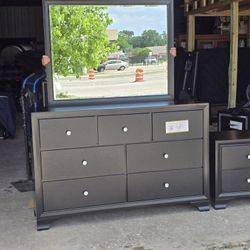 DRESSER WITH MIRROR AND NIGHTSTAND 