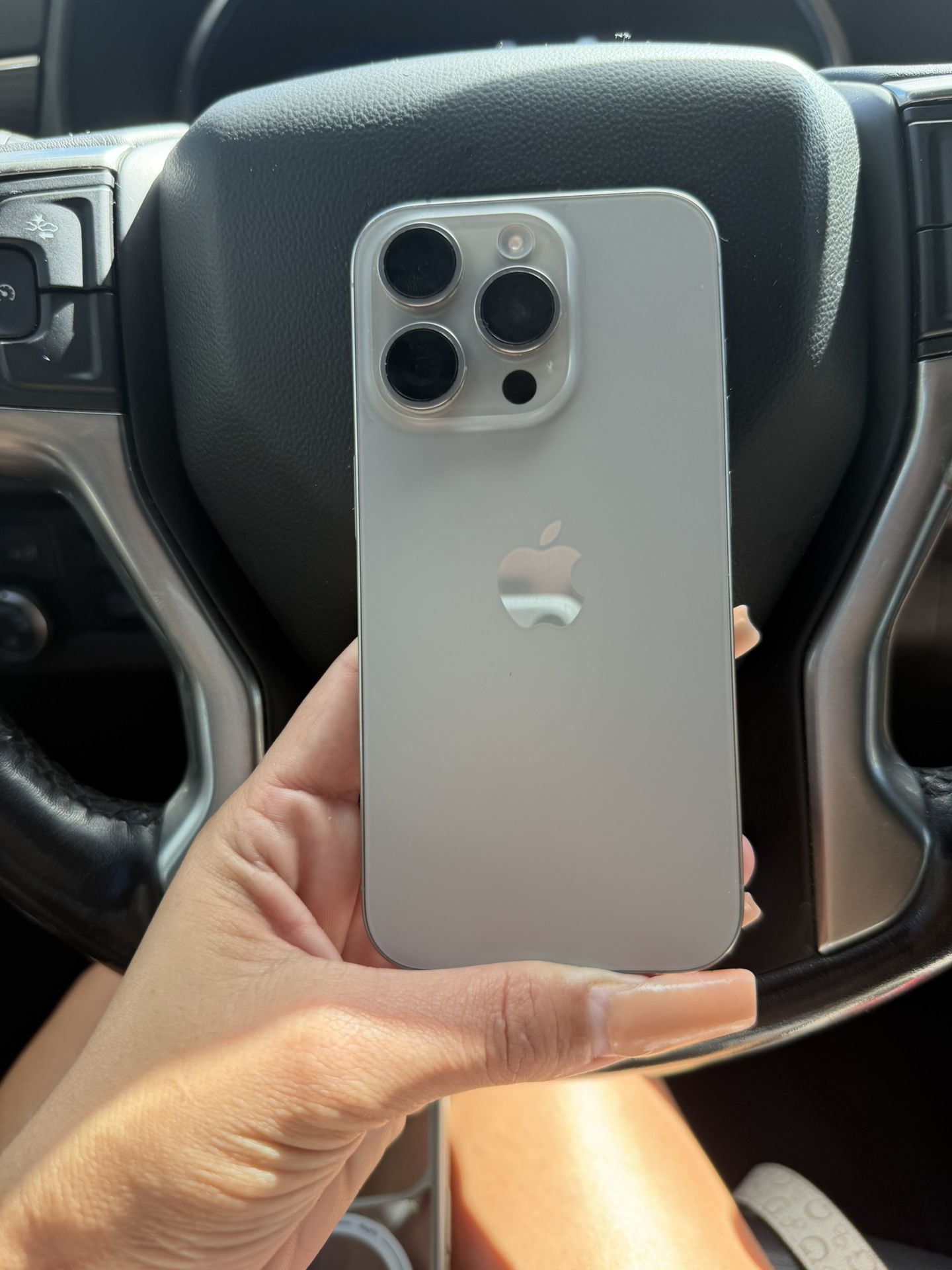 iPhone 15 Pro ( Unlocked)