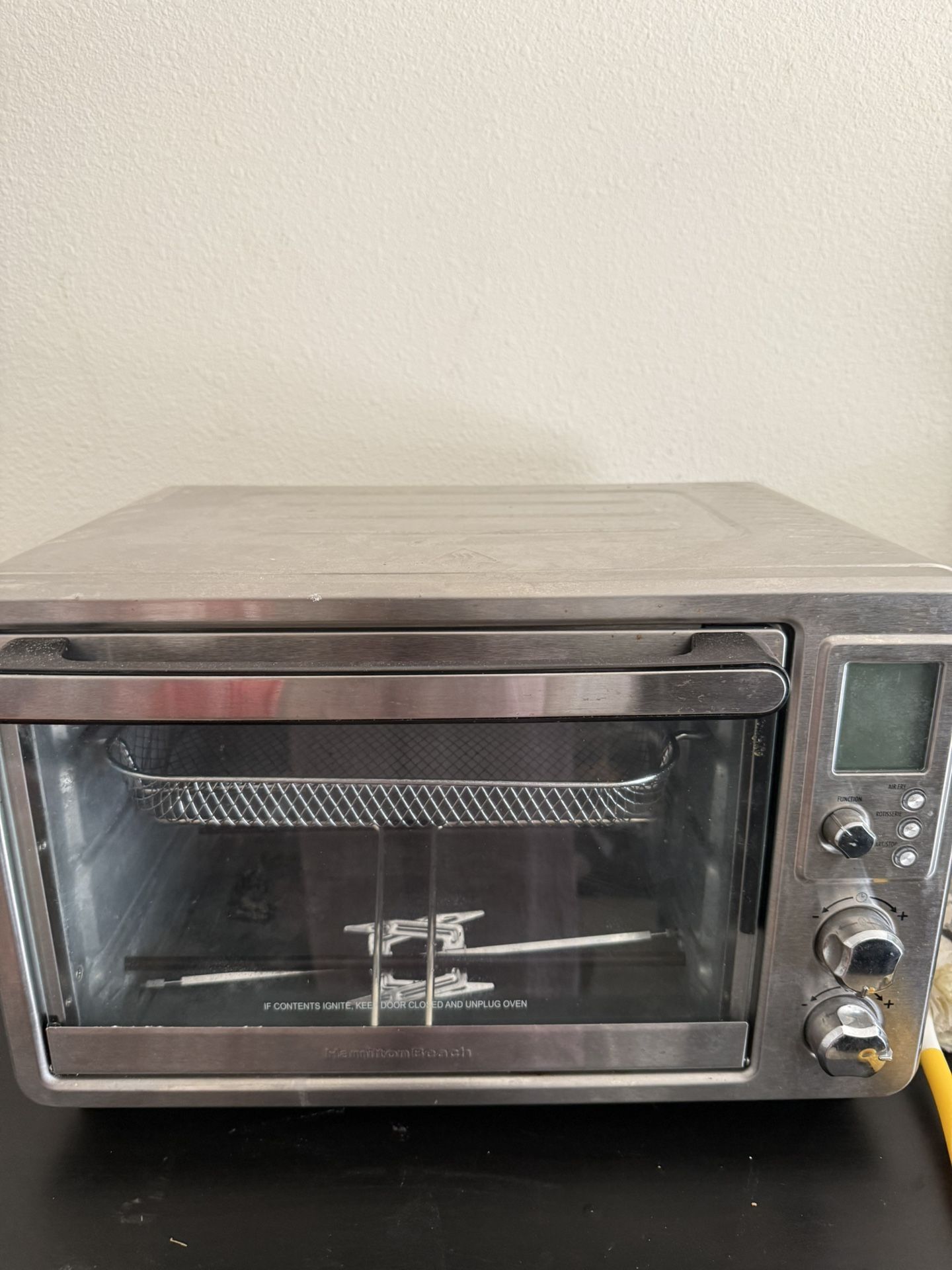 Toaster oven - Hamilton beach