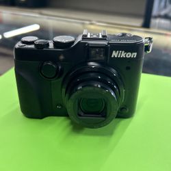 Nikon Digital camera 