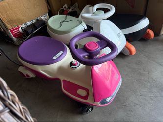 FanttikRide 2 in 1 Ultra Electric Wiggle Car with Pedal, Kids Car, MagicMute Motor Swing Car, 2 Speeds, 9 Color Modes, Digital Display, Bluetooth, for
