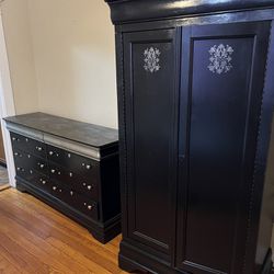 Dresser And Tv Stand With Drawers. 
