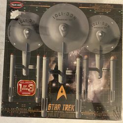 USS Enterprise (Star trek) Model # 993 1:350 Polar Lights