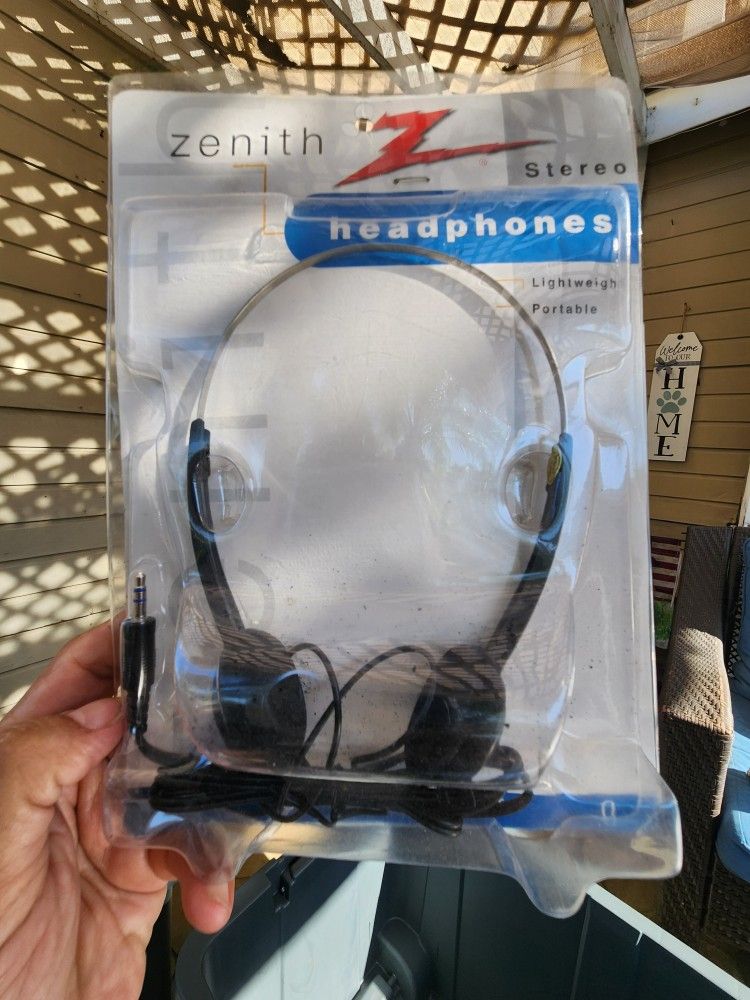 vintage Zenith lightweight headphones audio