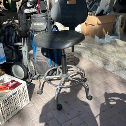 Adjustable Height Work Stool 