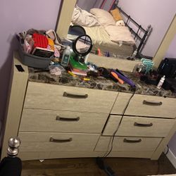 Vanity Dresser with mirror