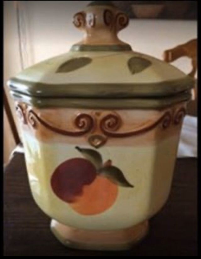 Ceramic Storage / Cookie Jar
