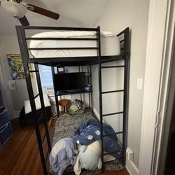 KIDS LOFT BED with twin mattress 