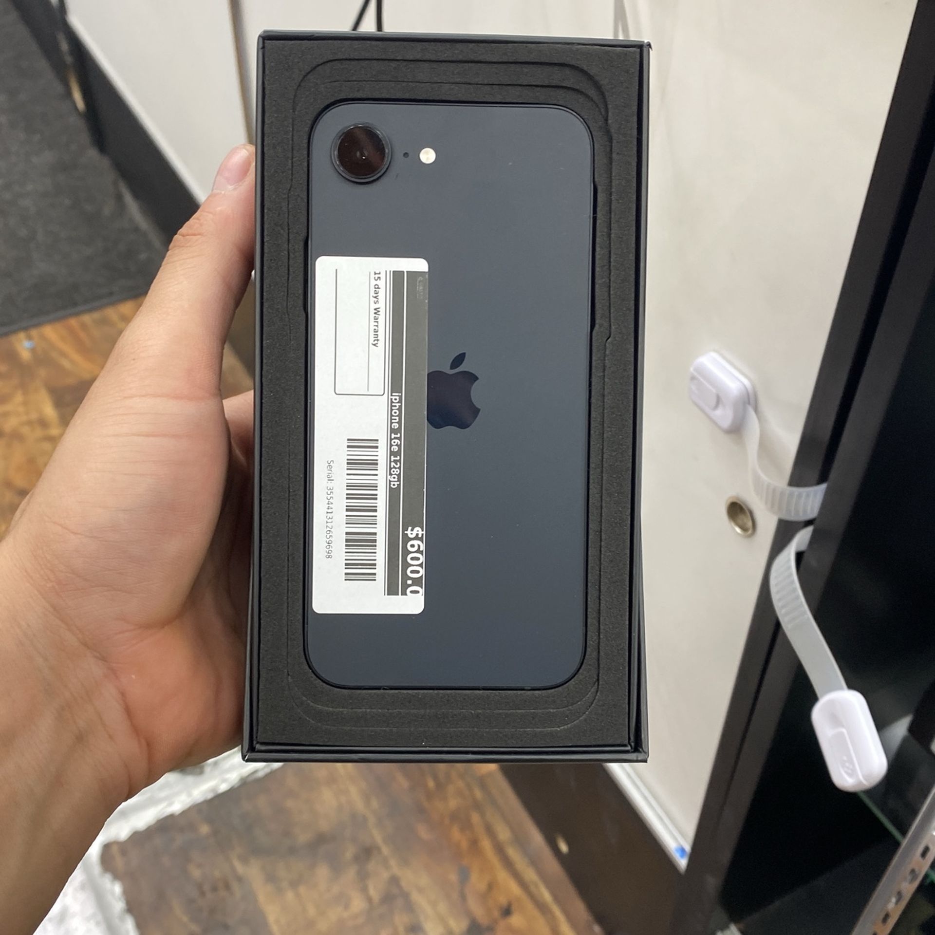 iPhone 16e 128 Gb Unlock