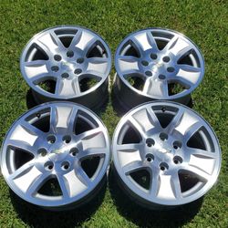 Chevy -OEM  original rims 6 lugs 17x8 in excellent condition 6x139.7 (6x5.5) 6 lugs