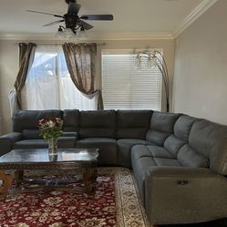 L One Piece Couch, gray