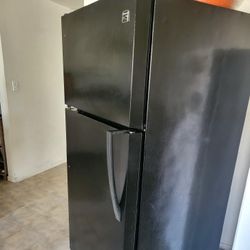 Black Kenmore refrigerator   