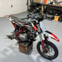 Trailmaster 125cc Dirt Bike Read Discription