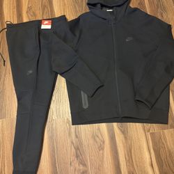 Nike Tech Fleece Set