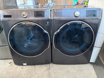 SAMSUNG. WASHER 5.6cubic. And  Gas DRYER