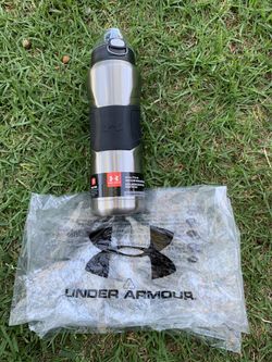 UA Dominate 24 oz. Vacuum-Insulated Water Bottle with Flip Top Lid