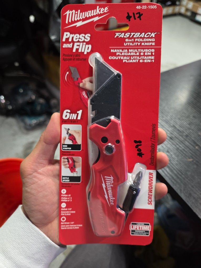 Milwaukee
FASTBACK 6-in-1 Folding Utility Knives with General Purpose Blade