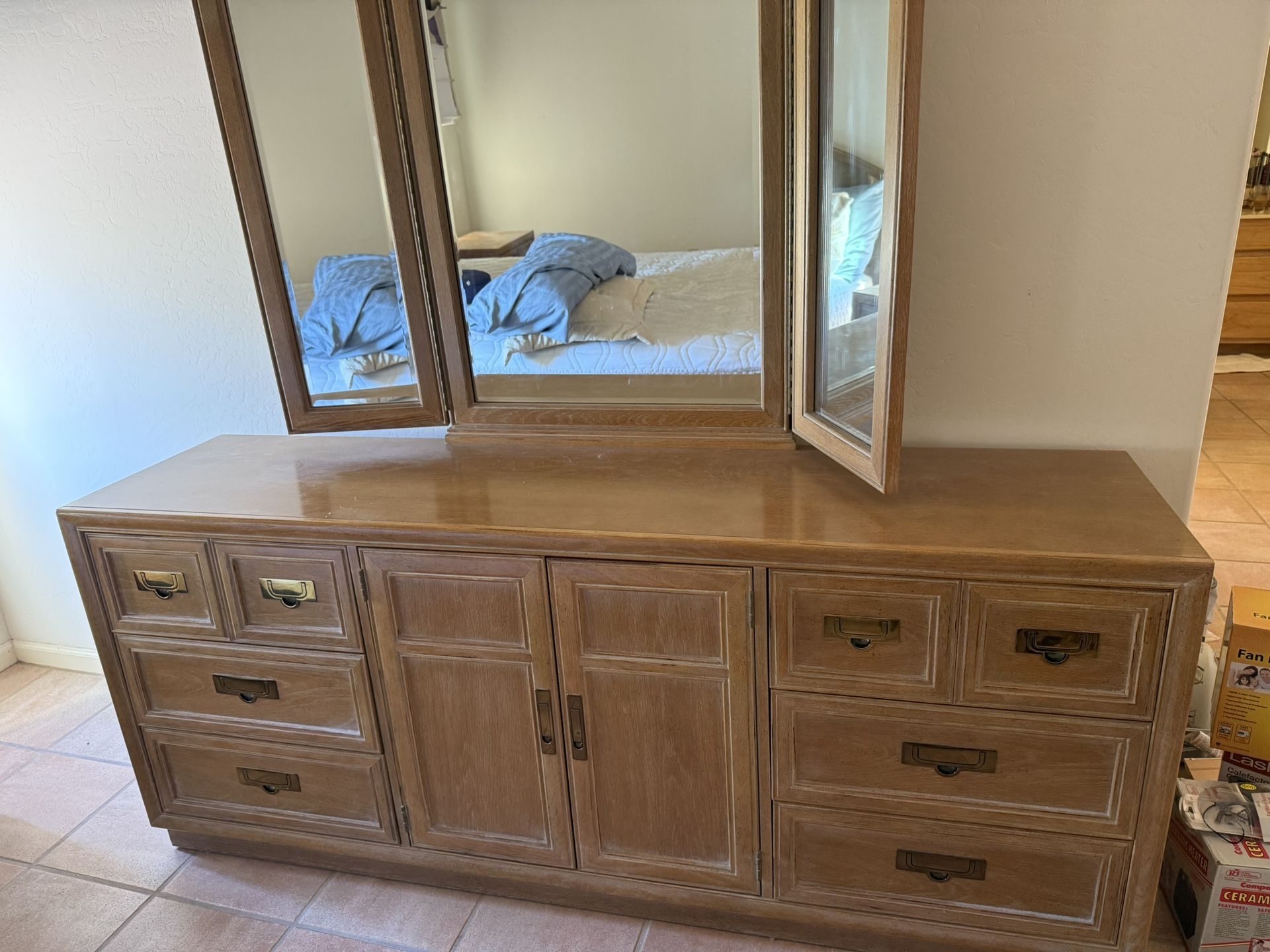 Stanley Bedroom Set 6 Piece Set