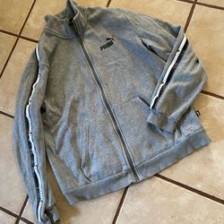 Mens Activewear Zip Close Sweatshirt/Jacket Size Medium By Puma