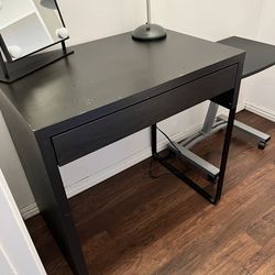 Vanity  desk