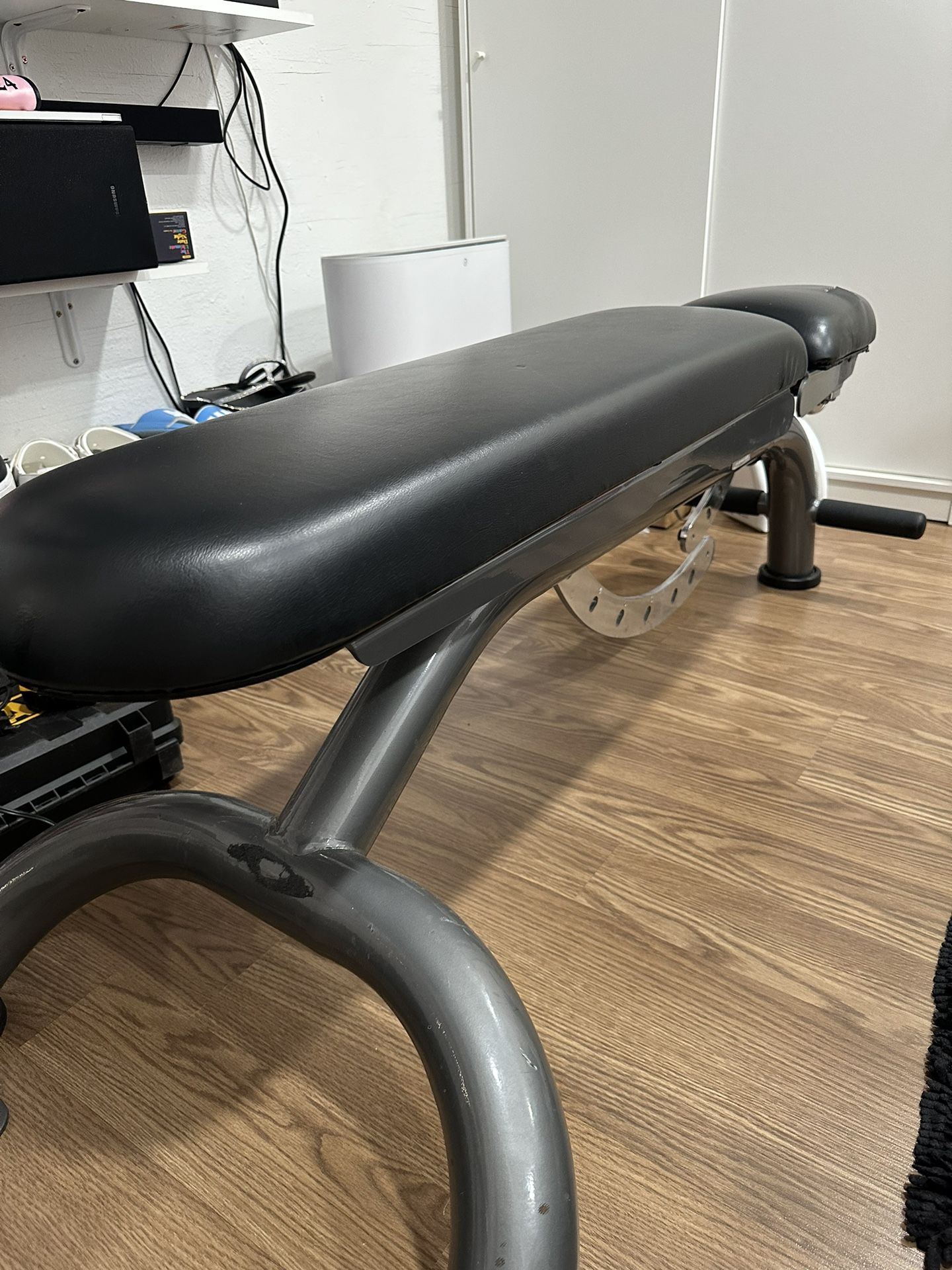 Adjustable Weight Bench