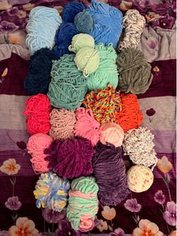 Plush yarn