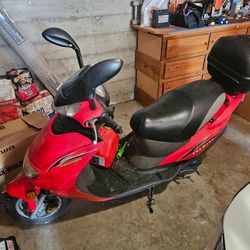 Delfino Scooter