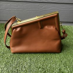 Fendi Leather Frame Bag – Authentic, Brown/Gold, Great Condition