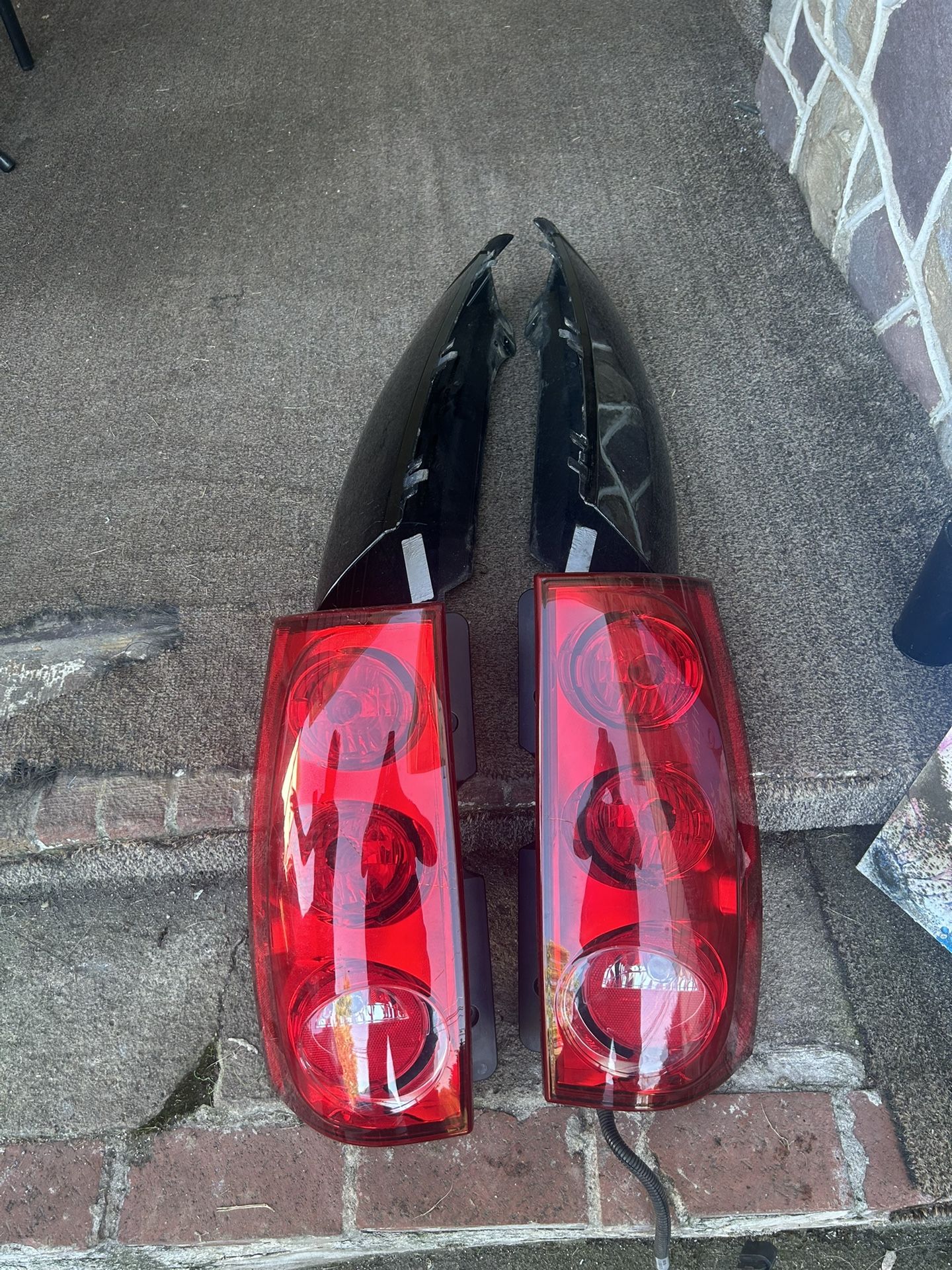 2007-2011 Yukon Tail Lights