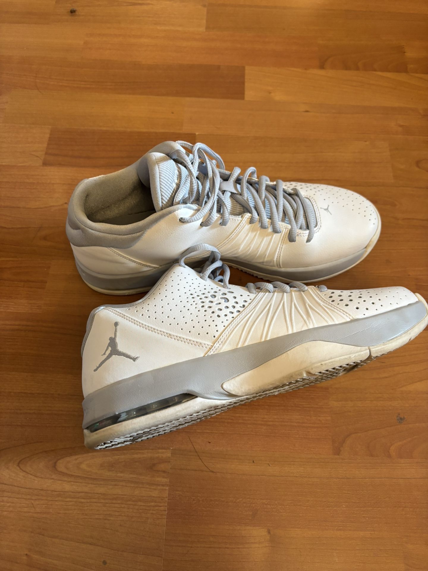 JORDAN AM 'WHITE WOLF GREY'