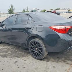 2016 Toyota Corolla For Parts Engine Transmission Good 