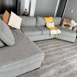 3pc Sectional Couch For Living Spaces 