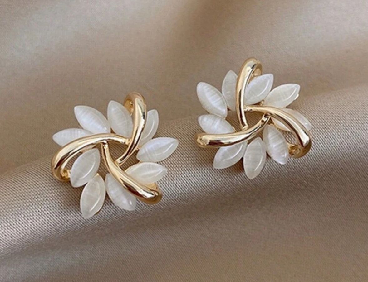 Gold And White Flower Earrings