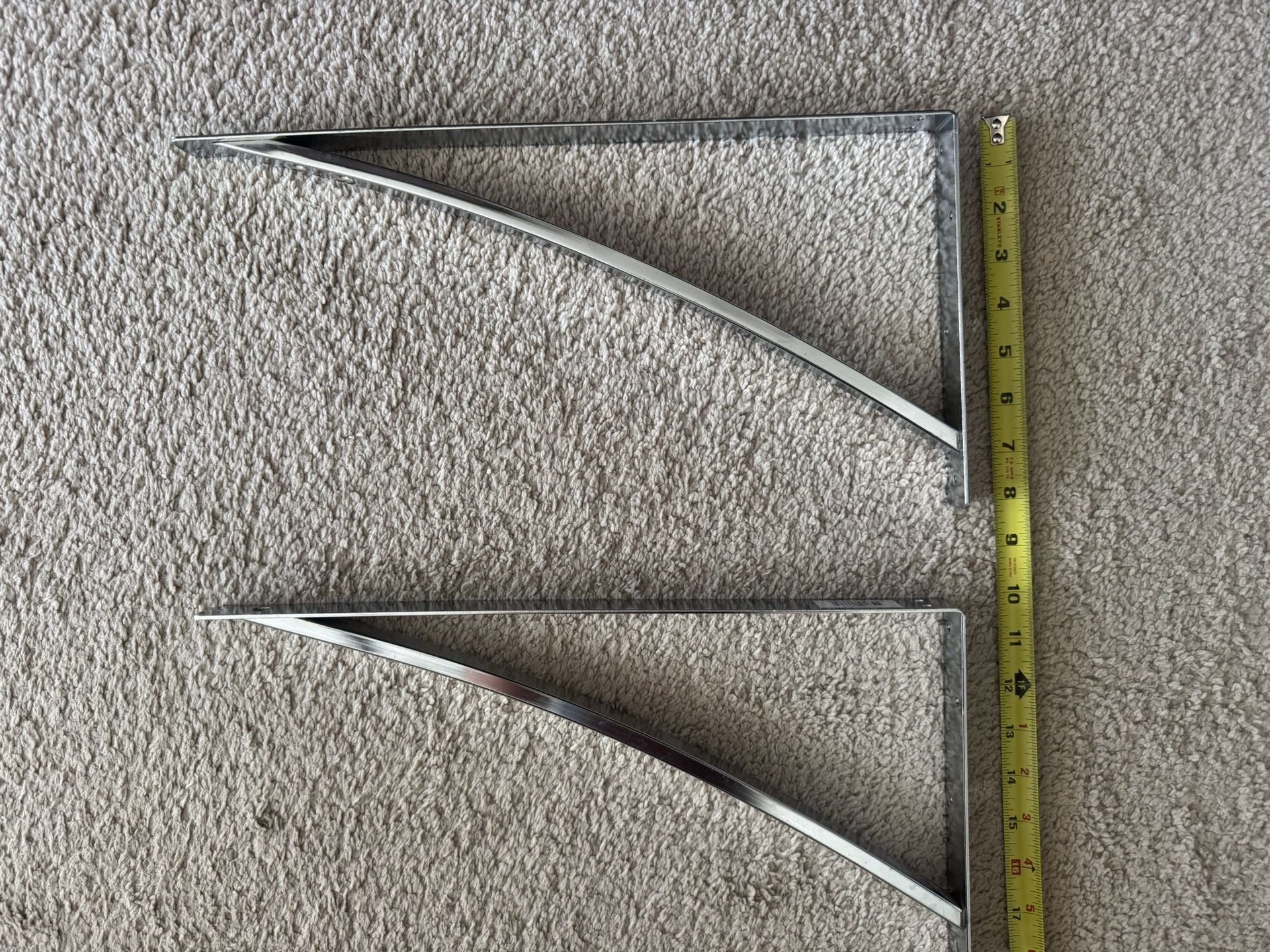 2 Metal Shelf Brackets