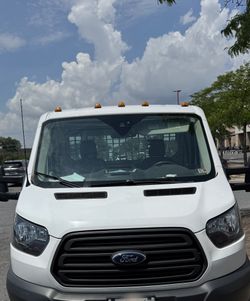 2018 Ford 1 Ton Trucks