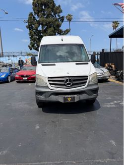 2014 Mercedes Benz sprinter -2500