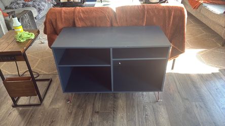 Medium size tv stand