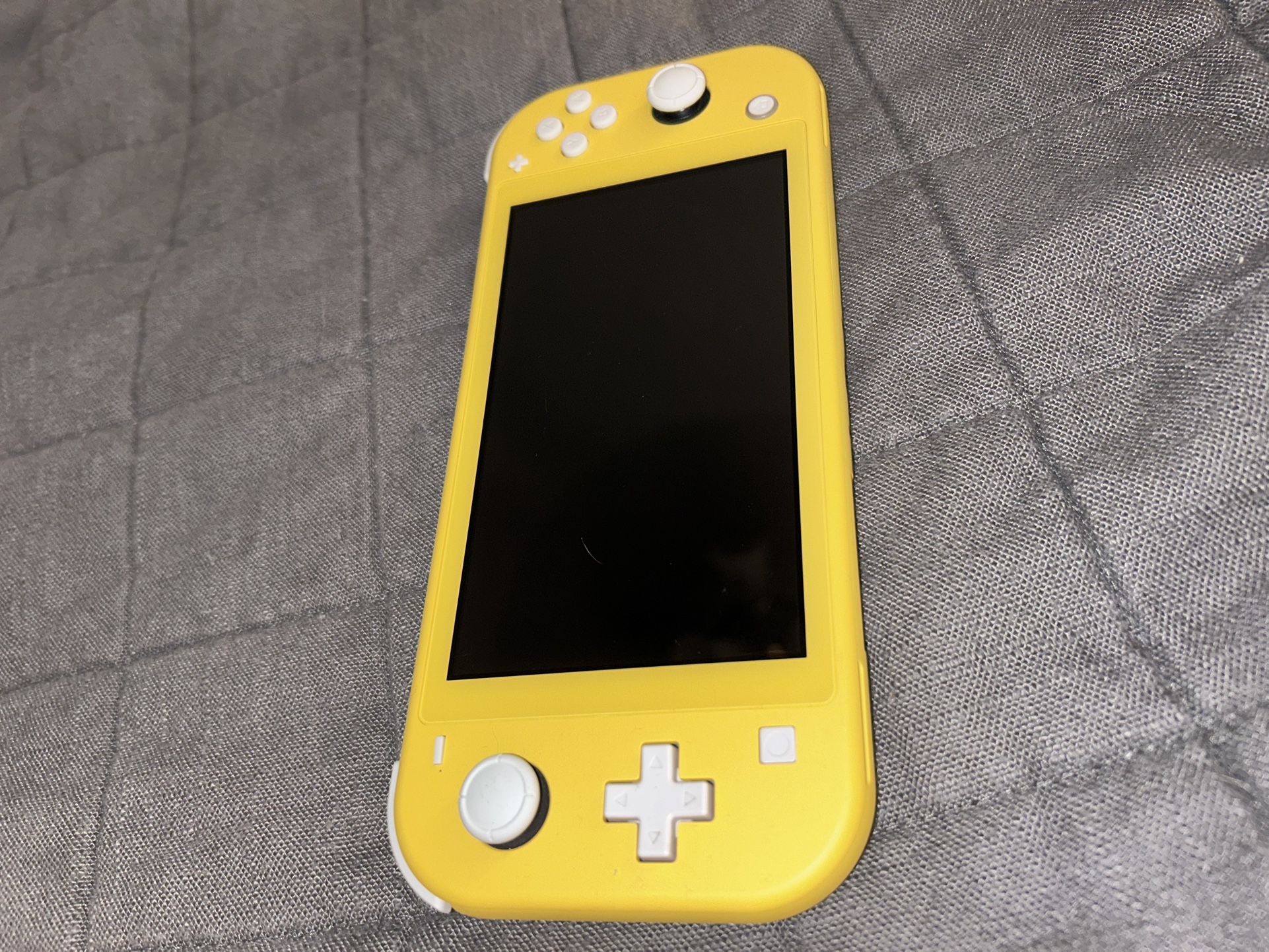 Nintendo Switch Light: Yellow