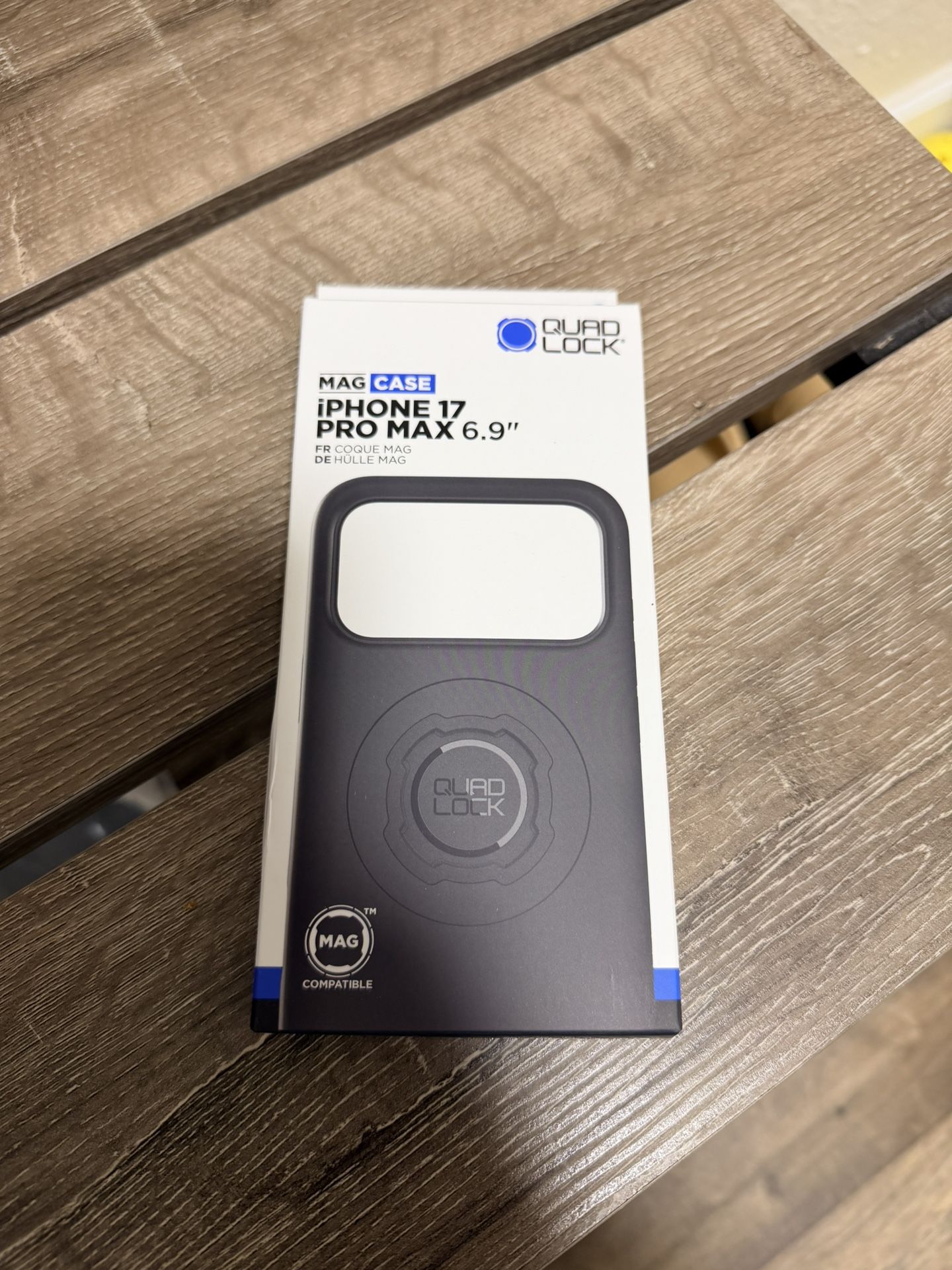 QuadLock MAG Case Iphone 17 ProMax