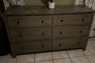 Dresser