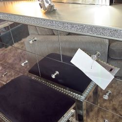 Mirror Dresser