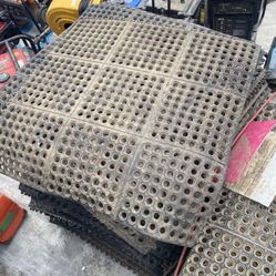 36in by 36in Interlocking Rubber Mats 