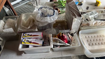 Bakery supplies, molds