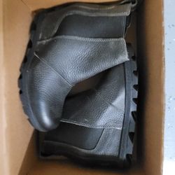 Size 5 SOREL BOOTIES 