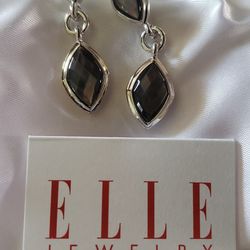 Elle earrings
