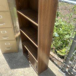 Standing Shelves With Sliding Bottom