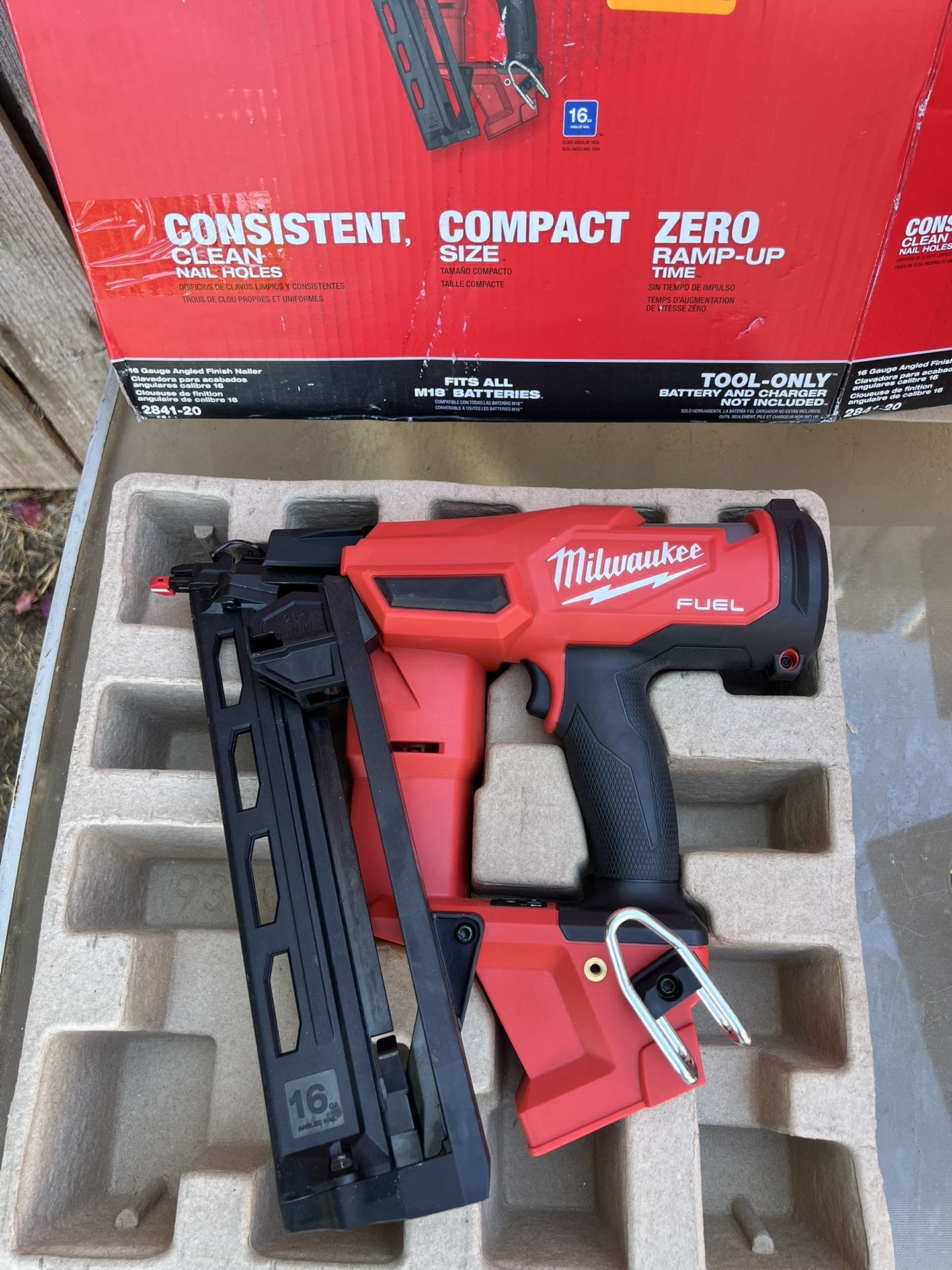 Milwaukee M18 Fuel Gen ll 16GA Angled Finish Nailer TOOL ONLY
