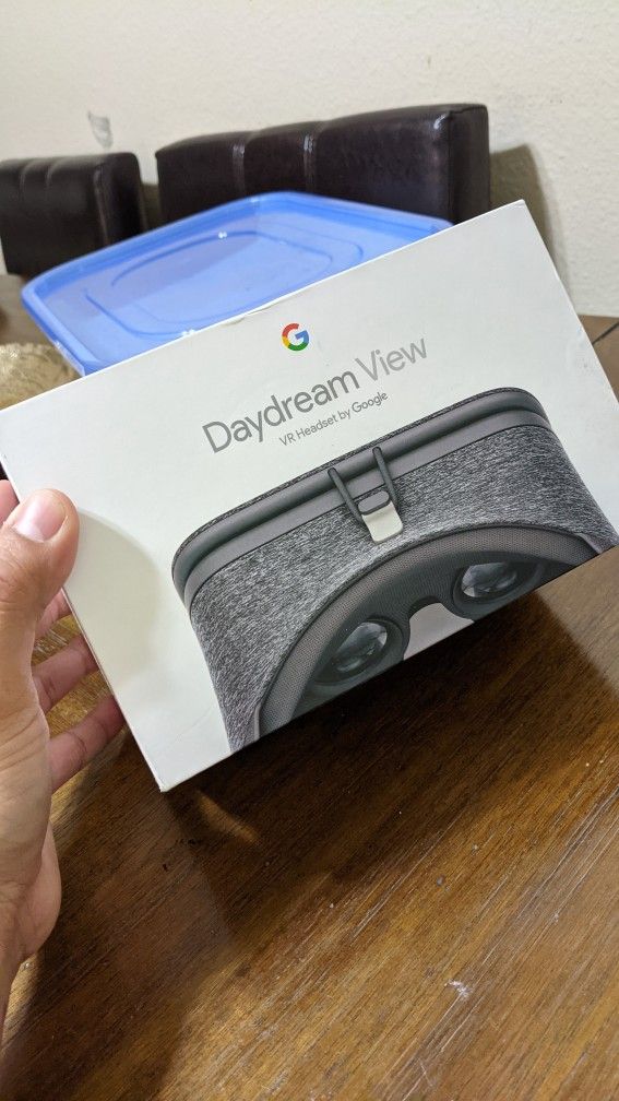 Daydream VR Headset By Google