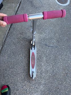 Razor Kick Scooter Pink and Silver